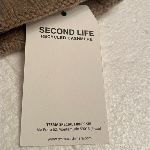 NWT Unisex Tan Ribbed Knit cashmere Beanie made in Italy - Picture 9 of 10